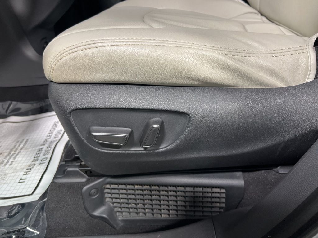 2022 Toyota Sienna LE 8 Passenger