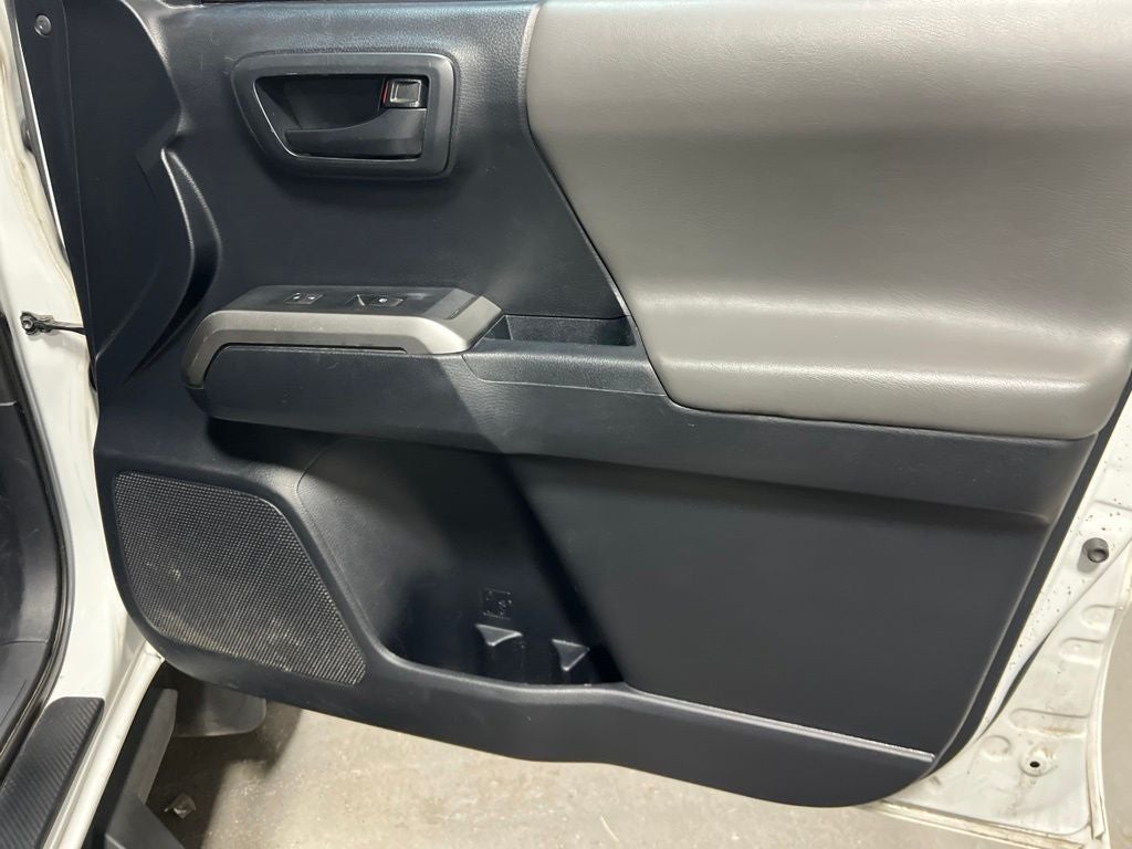2018 Toyota Tacoma SR5 V6
