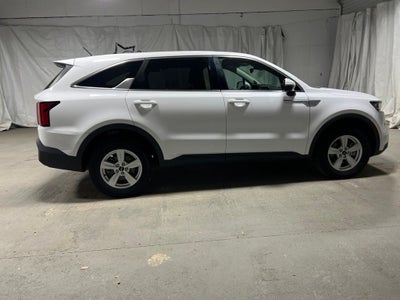 2022 Kia Sorento LX