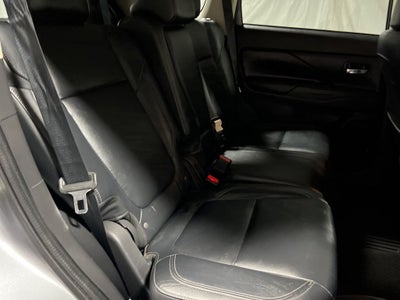 2020 Mitsubishi Outlander SE