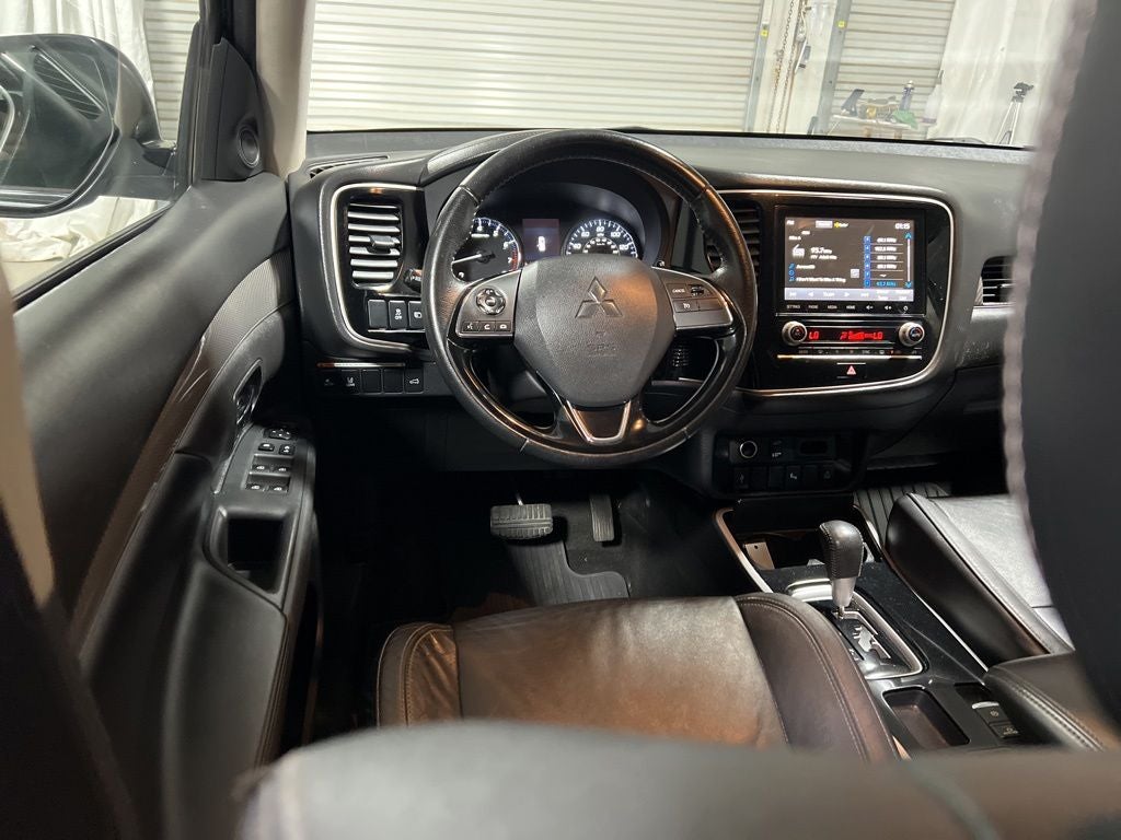 2020 Mitsubishi Outlander SE