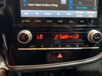 2020 Mitsubishi Outlander SE