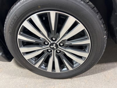 2020 Mitsubishi Outlander SE