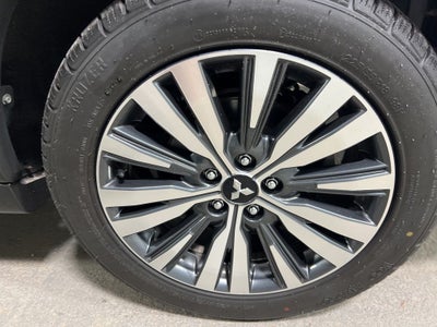 2020 Mitsubishi Outlander SE