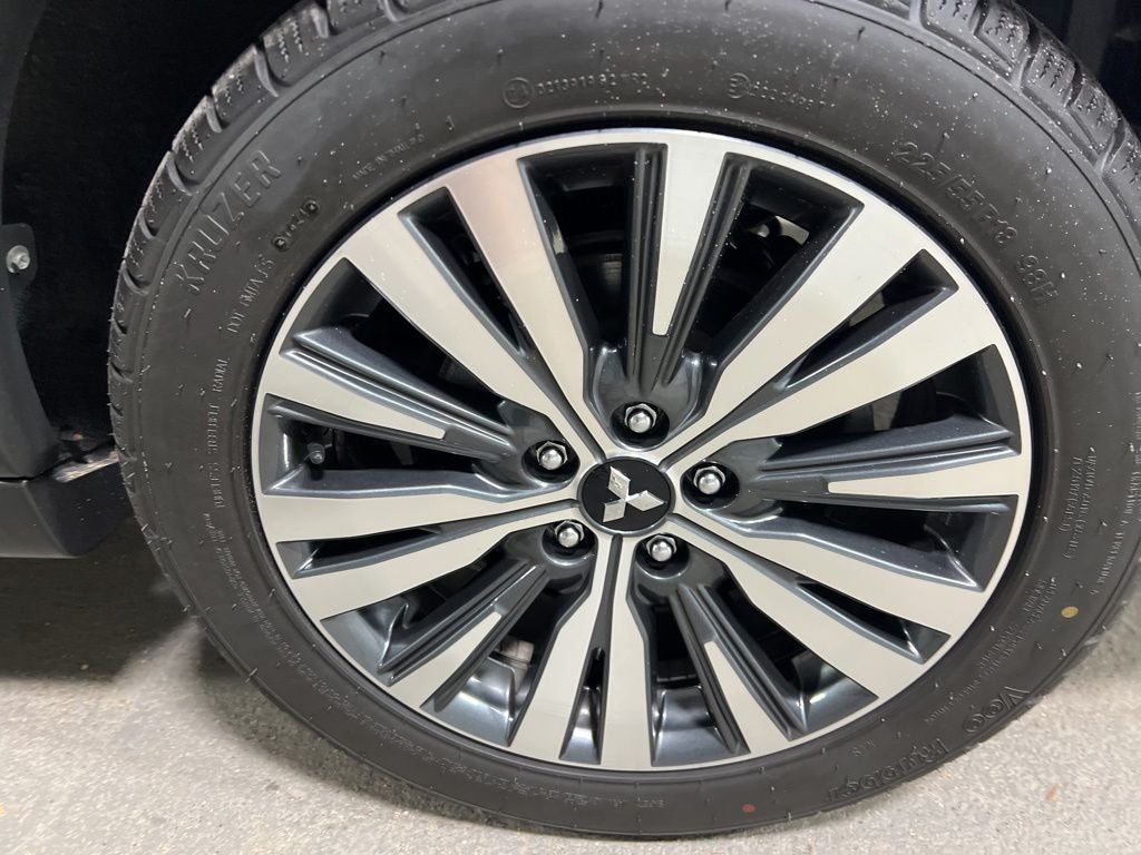 2020 Mitsubishi Outlander SE