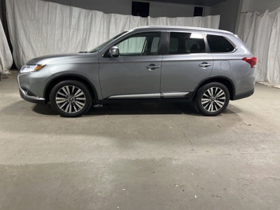 2020 Mitsubishi Outlander SE