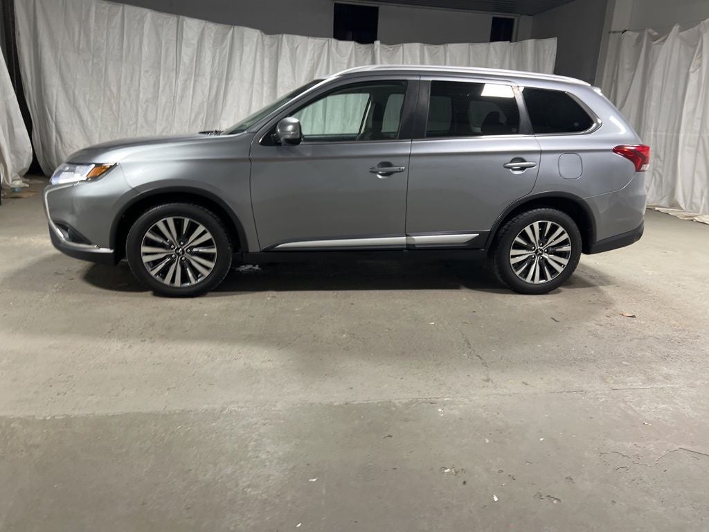 2020 Mitsubishi Outlander SE