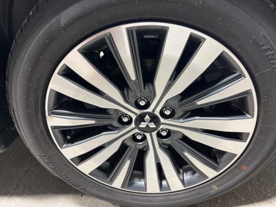 2020 Mitsubishi Outlander SE