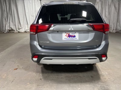 2020 Mitsubishi Outlander SE