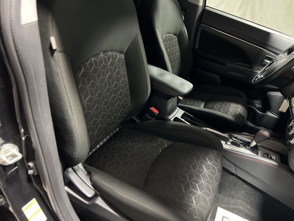 2023 Mitsubishi Outlander Sport 2.0 LE