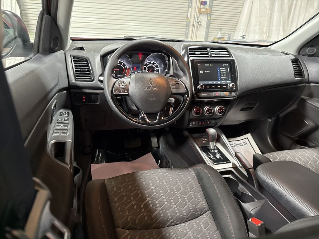 2024 Mitsubishi Outlander Sport 2.0 LE