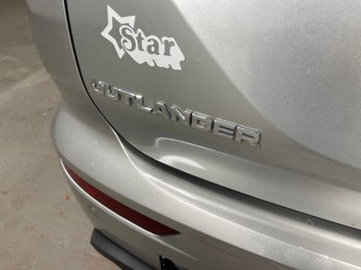 2024 Mitsubishi Outlander ES