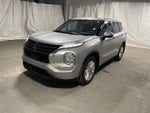 2024 Mitsubishi Outlander ES