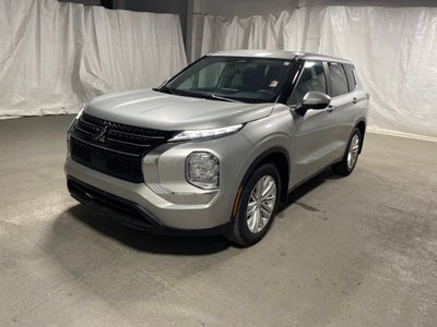 2024 Mitsubishi Outlander ES