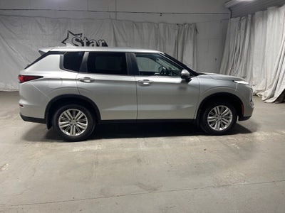 2024 Mitsubishi Outlander ES
