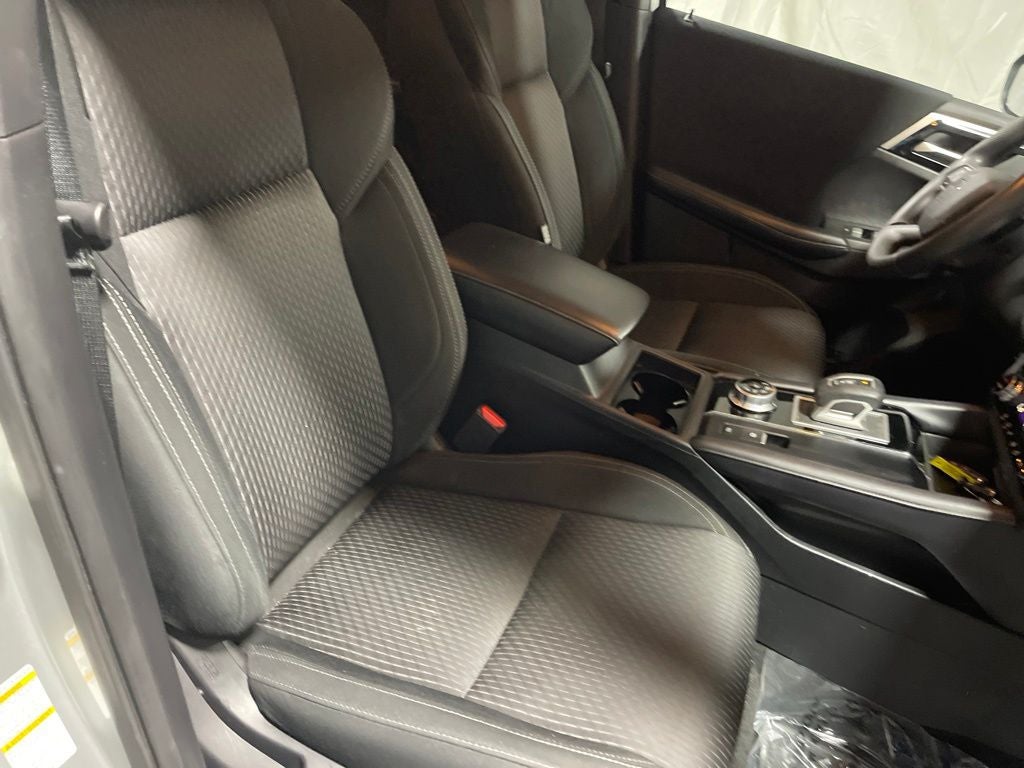 2024 Mitsubishi Outlander ES