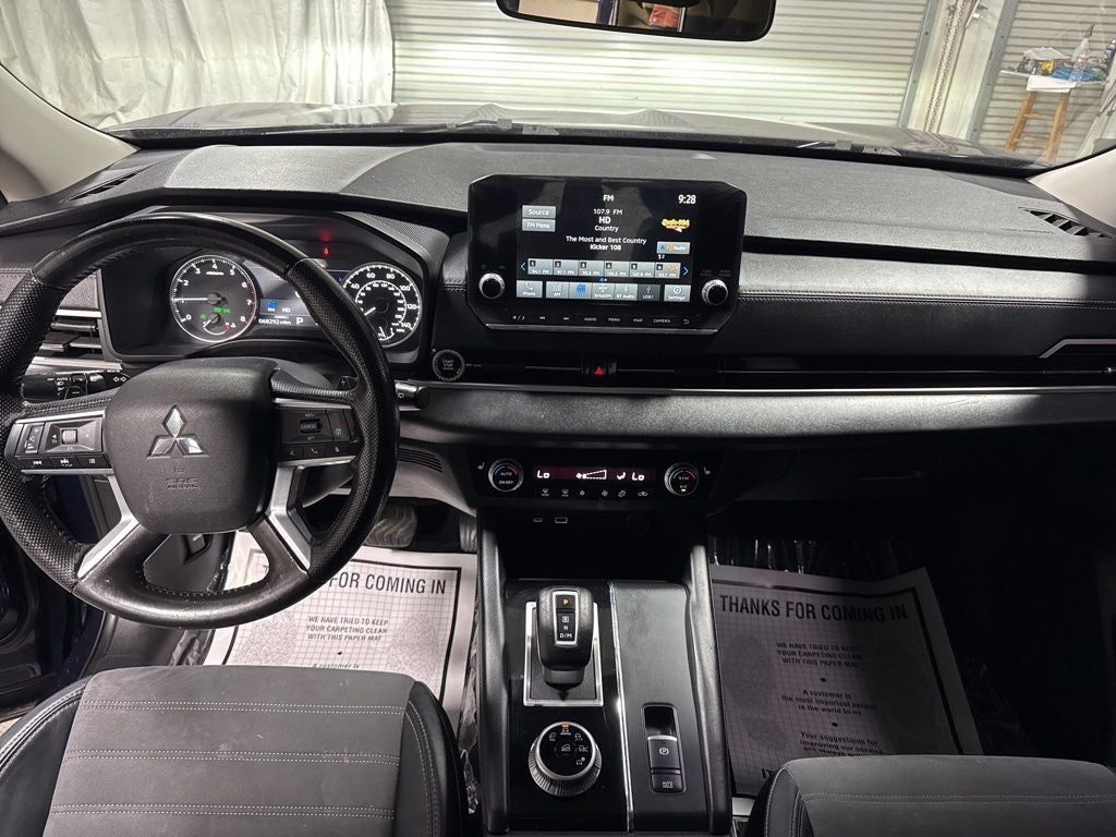 2022 Mitsubishi Outlander SE