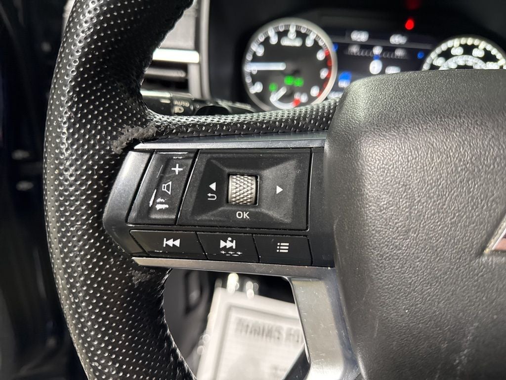 2022 Mitsubishi Outlander SE