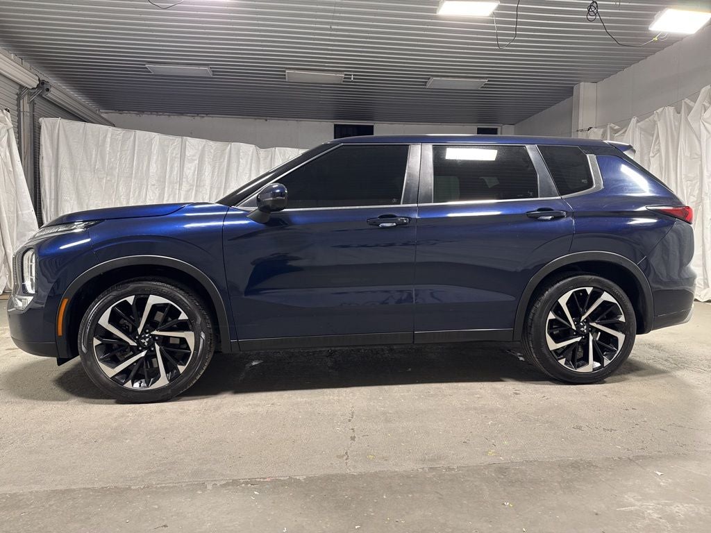 2022 Mitsubishi Outlander SE