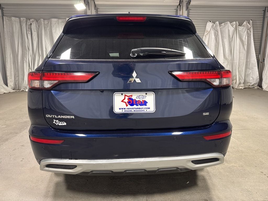2022 Mitsubishi Outlander SE