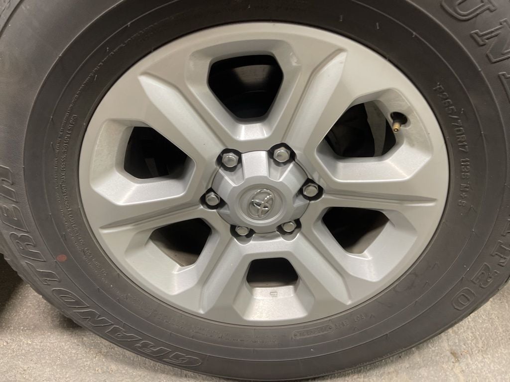 2024 Toyota 4Runner SR5