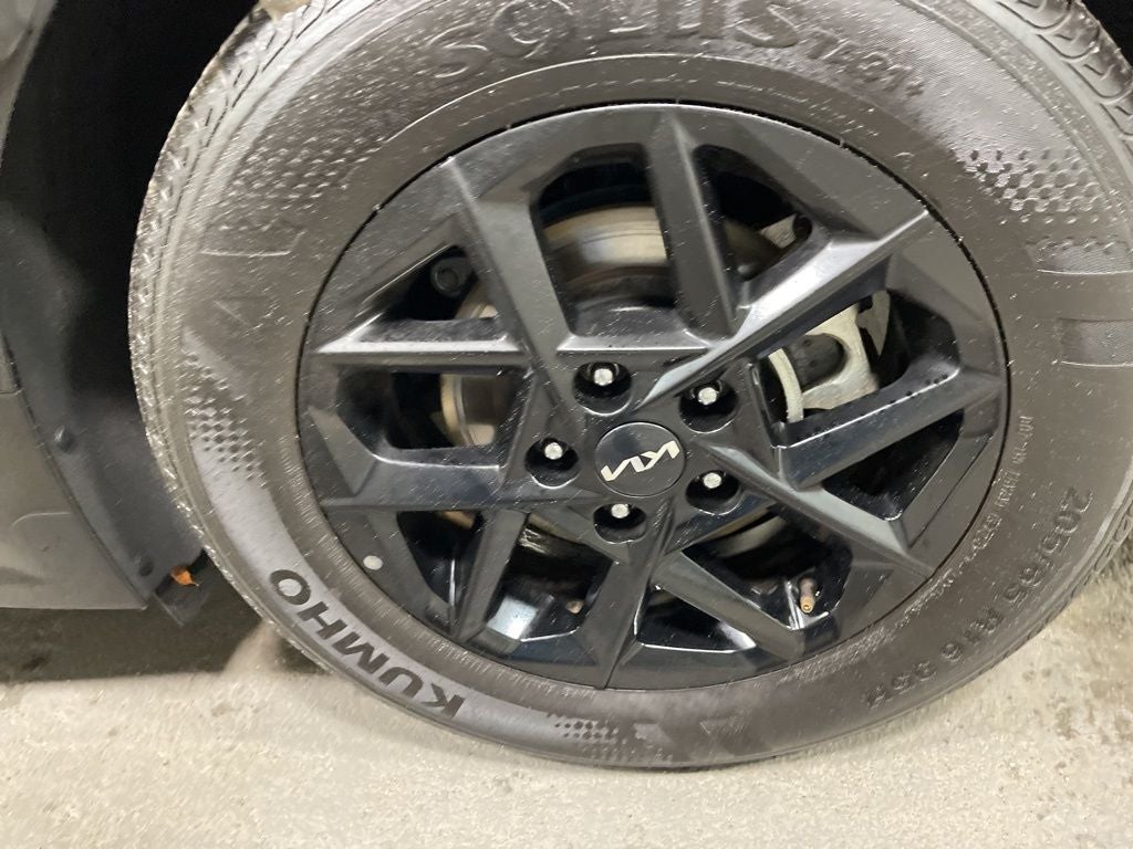 2025 Kia K5 LXS