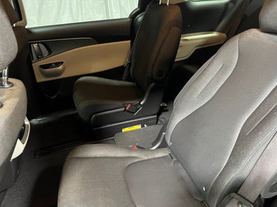 2023 Kia Carnival LX