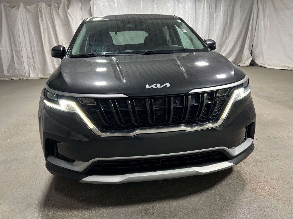 2023 Kia Carnival LX