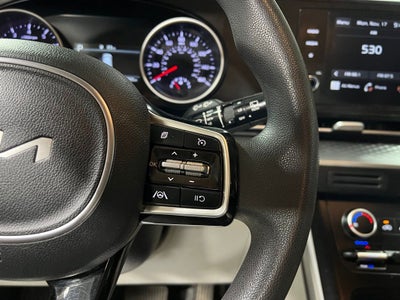 2023 Kia Carnival LX