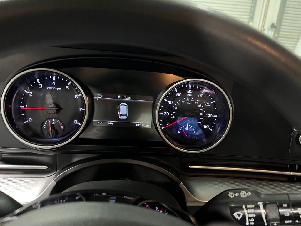 2023 Kia Carnival LX