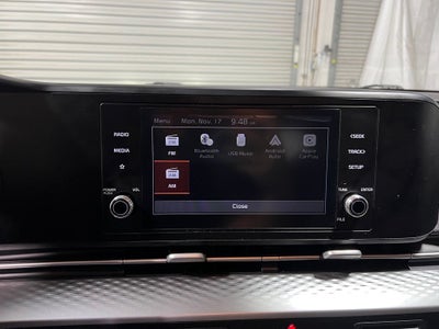 2023 Kia Carnival LX