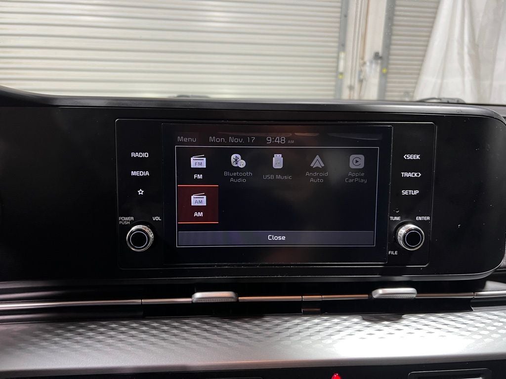 2023 Kia Carnival LX