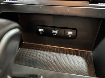 2023 Kia Carnival LX