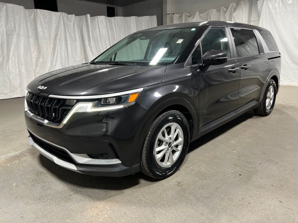 2023 Kia Carnival LX