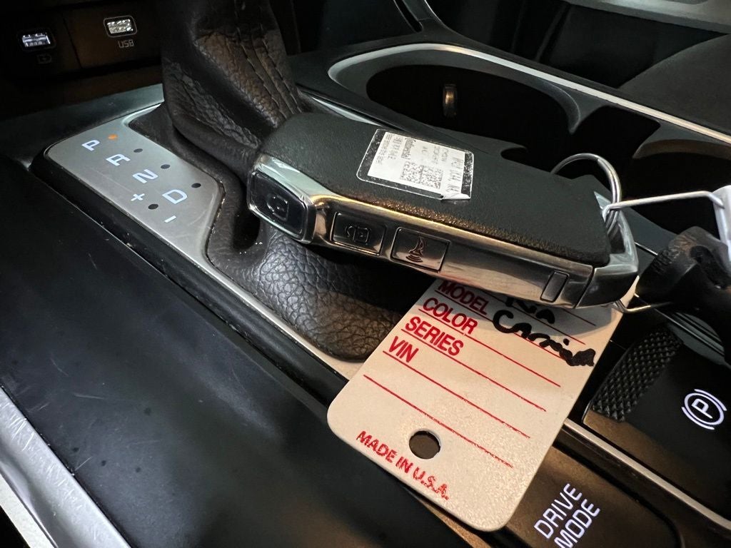 2023 Kia Carnival LX