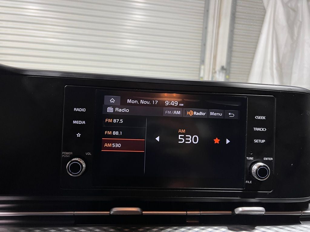 2023 Kia Carnival LX