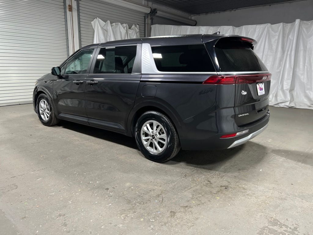 2023 Kia Carnival LX
