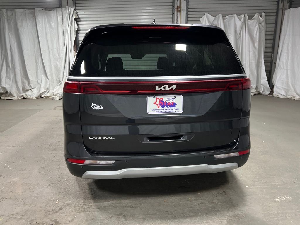 2023 Kia Carnival LX