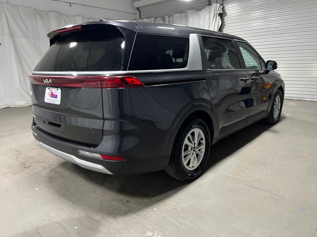 2023 Kia Carnival LX