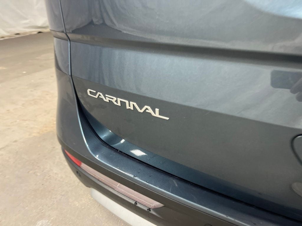 2024 Kia Carnival EX