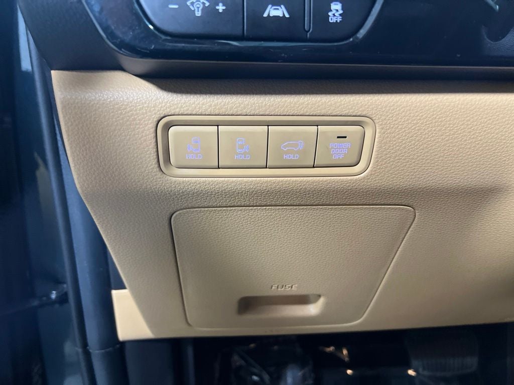 2024 Kia Carnival EX