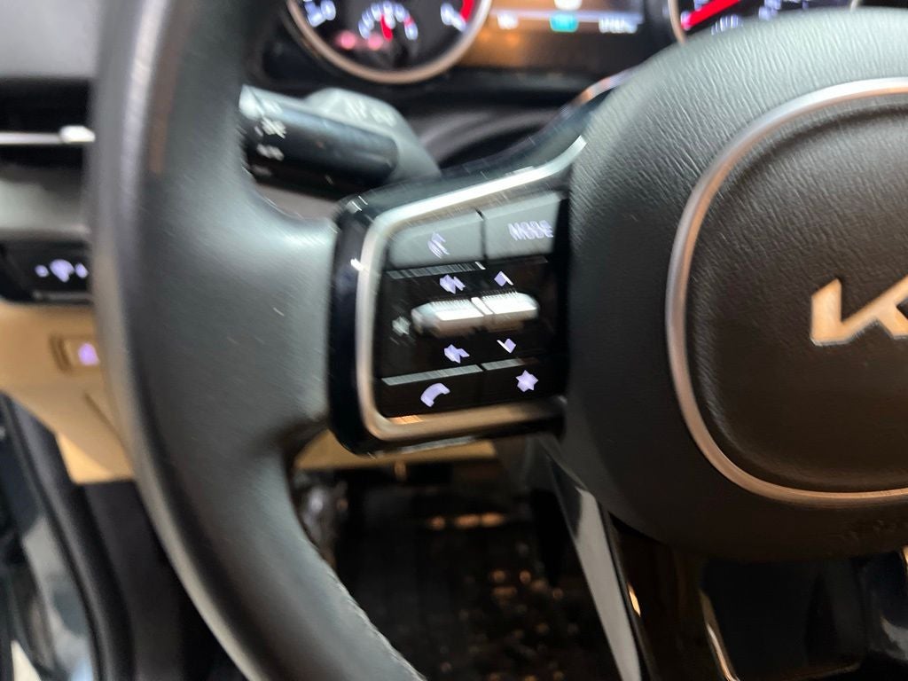 2024 Kia Carnival EX