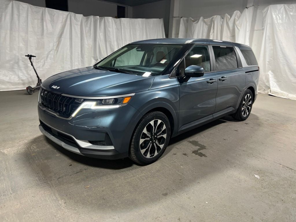 2024 Kia Carnival EX