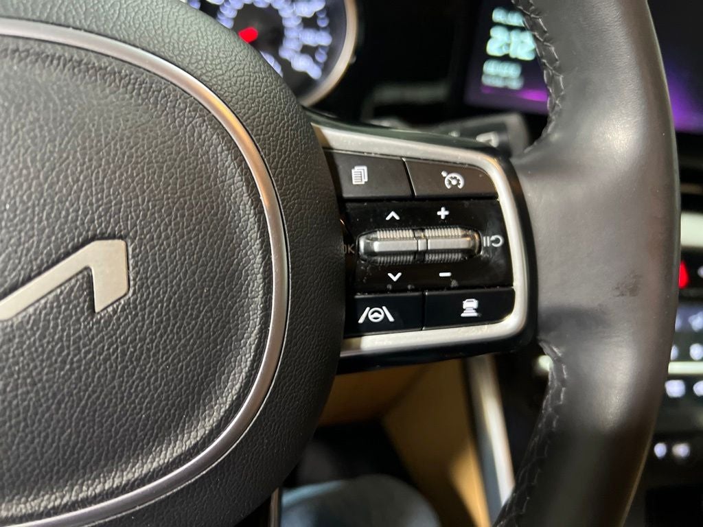 2024 Kia Carnival EX